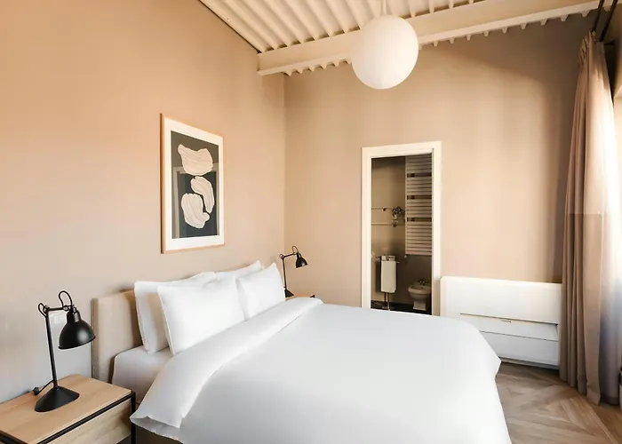 Piazza Barberini, Sonder By Marriott Bonvoy מלון דירות רומא