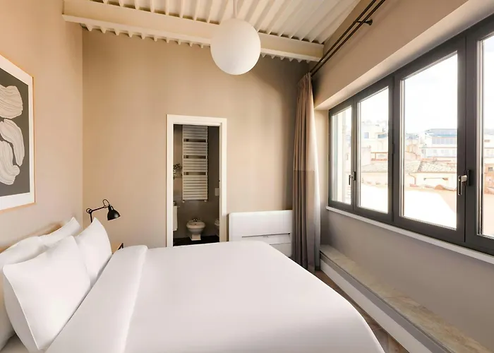 Piazza Barberini, Sonder By Marriott Bonvoy רומא