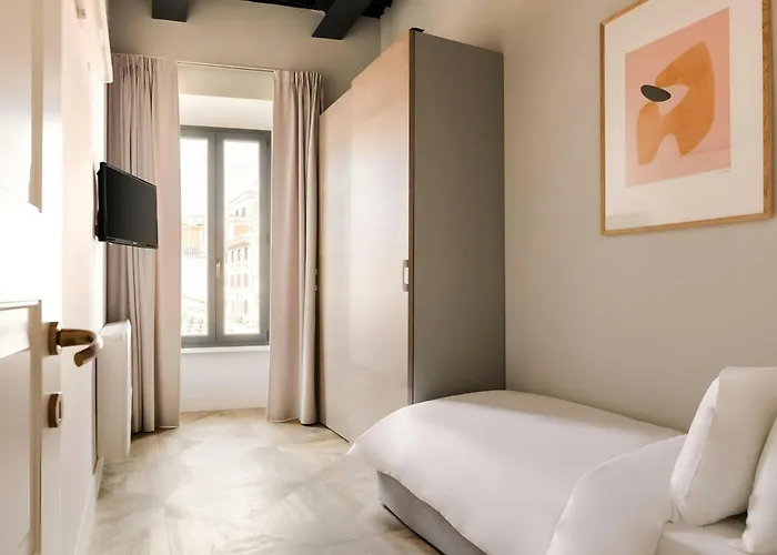 Piazza Barberini, Sonder By Marriott Bonvoy מלון דירות 3*