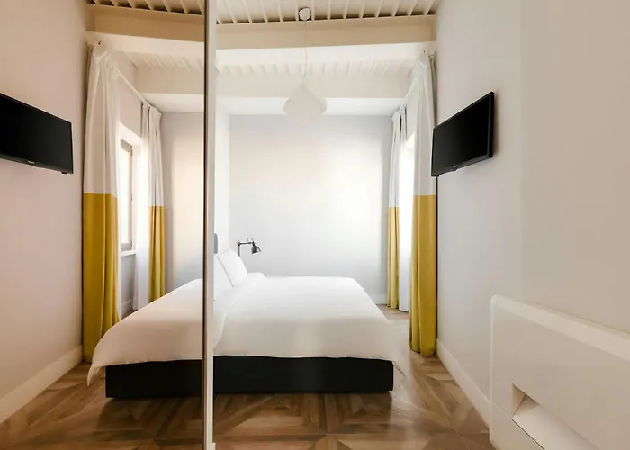 Piazza Barberini, Sonder By Marriott Bonvoy רומא