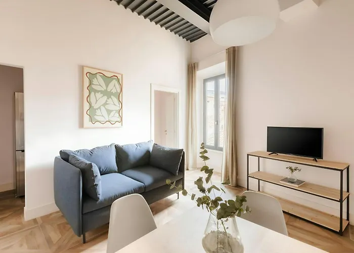 Piazza Barberini, Sonder By Marriott Bonvoy מלון דירות רומא