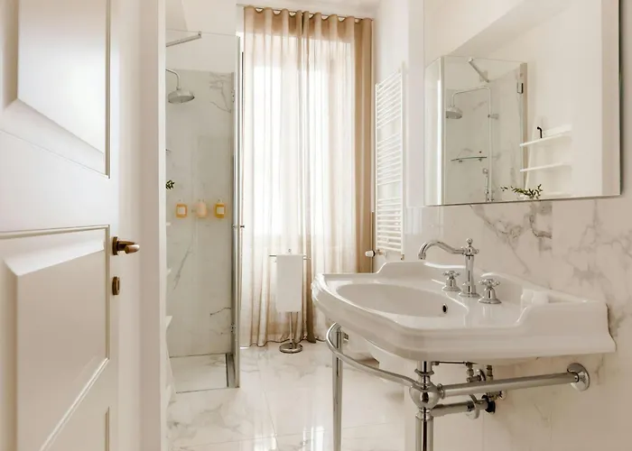 Piazza Barberini, Sonder By Marriott Bonvoy רומא