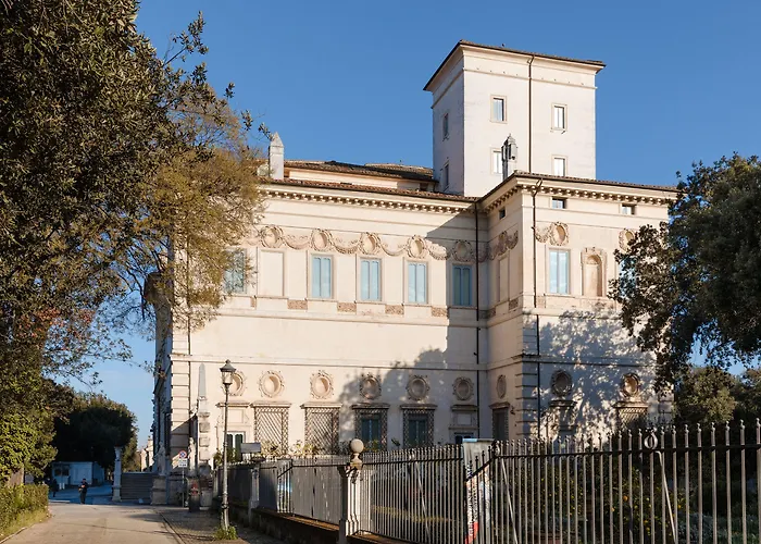 Piazza Barberini, Sonder By Marriott Bonvoy